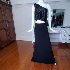 Carmen marc valvo gown